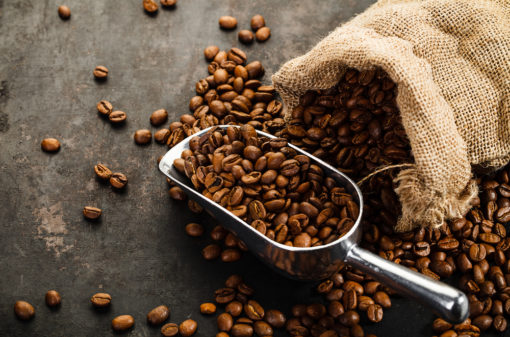 Produção de café arábica cai 35% em 2021 no Brasil