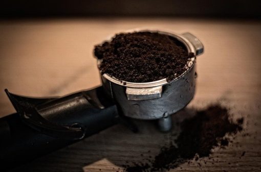 Estudo mostra que a borra de café ajuda a reduzir emissões de carbono